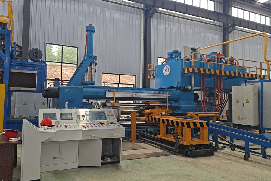 Aluminum extrusion machine